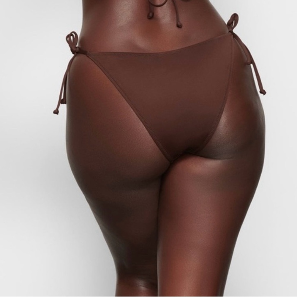 SKIMS Cocoa Bikini NWT - Picture 7 of 7